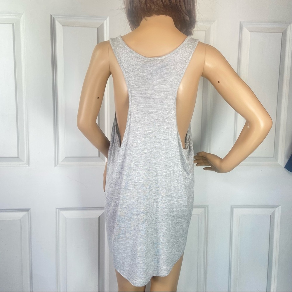 Romeo & Juliet Couture Sequined Gray Top - Picture 15 of 17